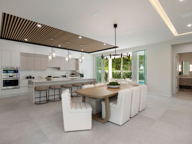 Home for sale at 800 Bond Way - photo 6505227