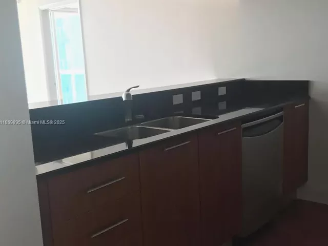 Apartment for sale  Unit #3910 - photo 6488265