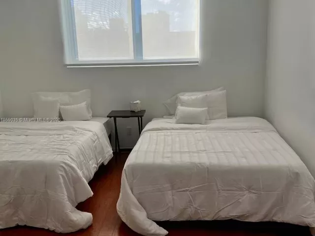 2-bedroom condo for sale in Sunny Isles Beach - 19380 Collins Ave 1603 - MondialRealty