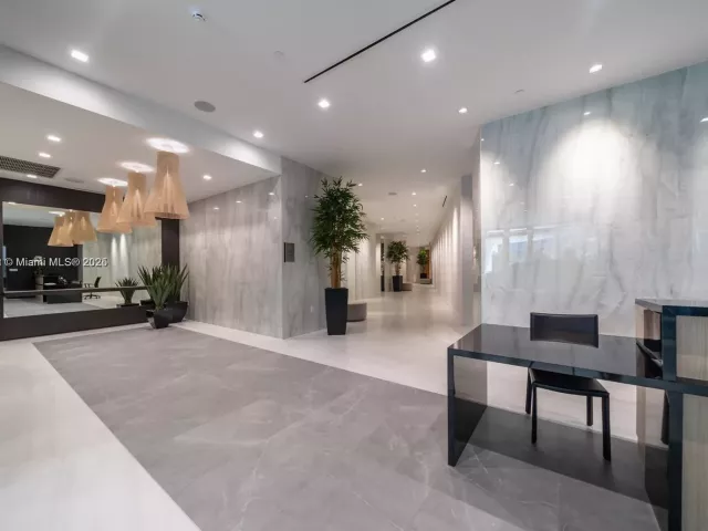 2-bedroom condo for rent in Sunny Isles Beach - 17550 Collins Ave 402 - MondialRealty