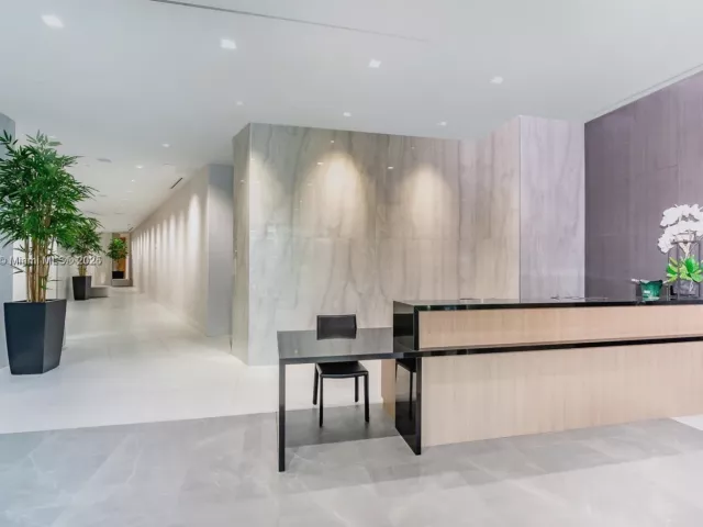 2-bedroom condo for rent in Sunny Isles Beach - 17550 Collins Ave 402 - MondialRealty