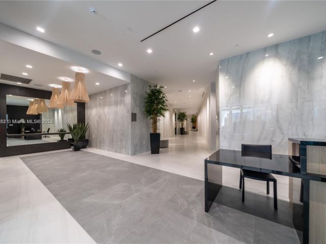 Apartment for rent  Unit #402 - photo 6477193