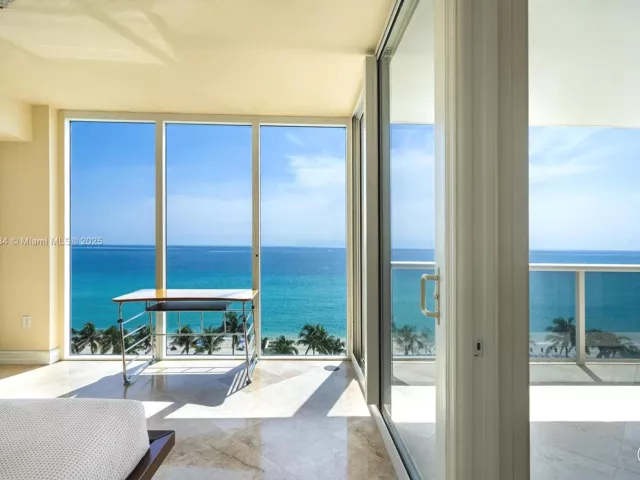 3-bedroom condo for rent in Sunny Isles Beach - 19111 Collins Ave 704 - MondialRealty