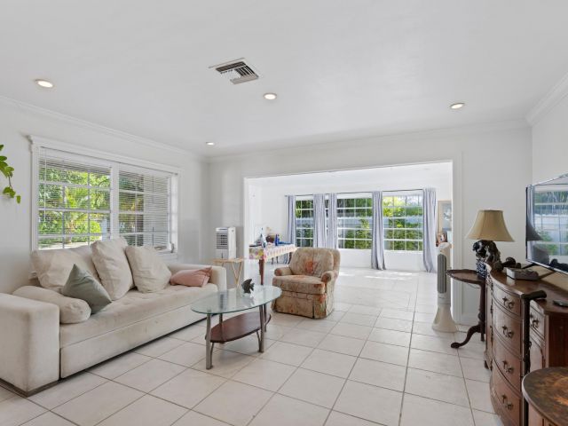 Home for sale at 208 34th Street - photo 6506345