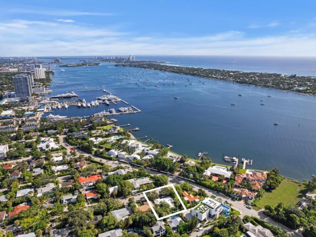 Home for sale at 208 34th Street - photo 6506353