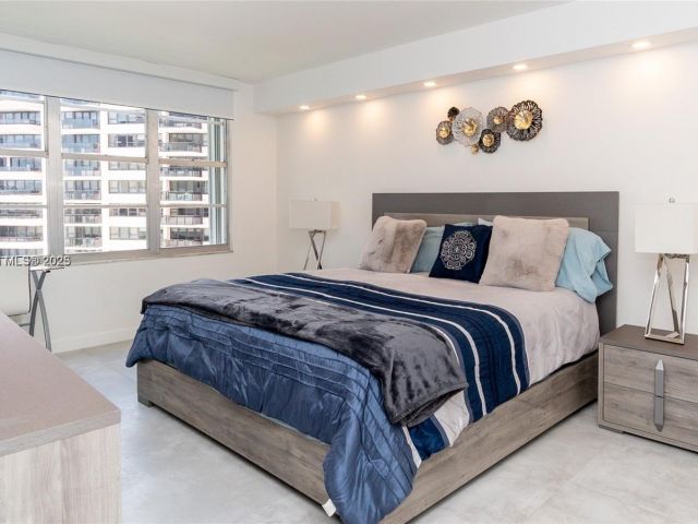 Apartment for rent  Unit #811 - photo 6479835