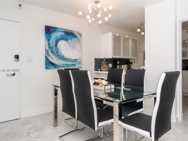 Apartment for rent  Unit #811 - photo 6479836