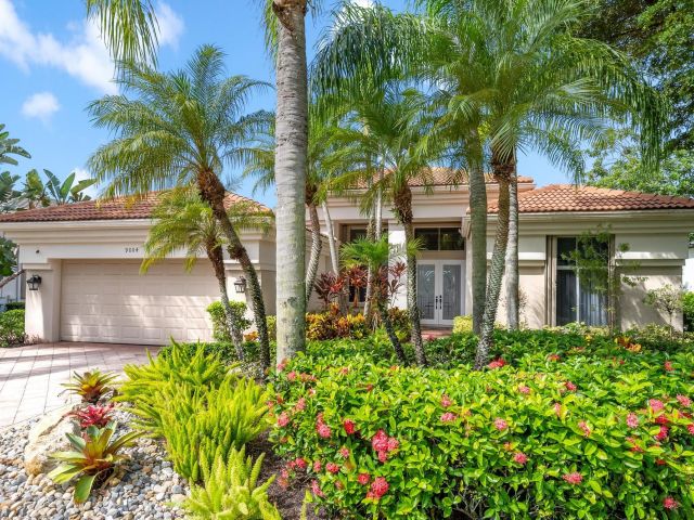 Home for sale at 9004 Lakes Boulevard - photo 6506946