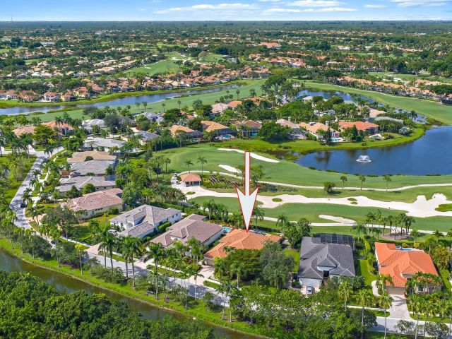 Home for sale at 9004 Lakes Boulevard - photo 6506952