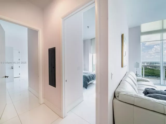 2-bedroom condo for sale in Sunny Isles Beach - 16001 Collins Ave 4305 - MondialRealty