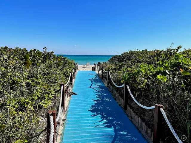 2-bedroom condo for rent in Hallandale Beach - 2080 S OCEAN DRIVE PH3 - MondialRealty
