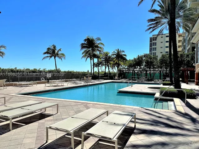 2-bedroom condo for rent in Hallandale Beach - 2080 S OCEAN DRIVE PH3 - MondialRealty