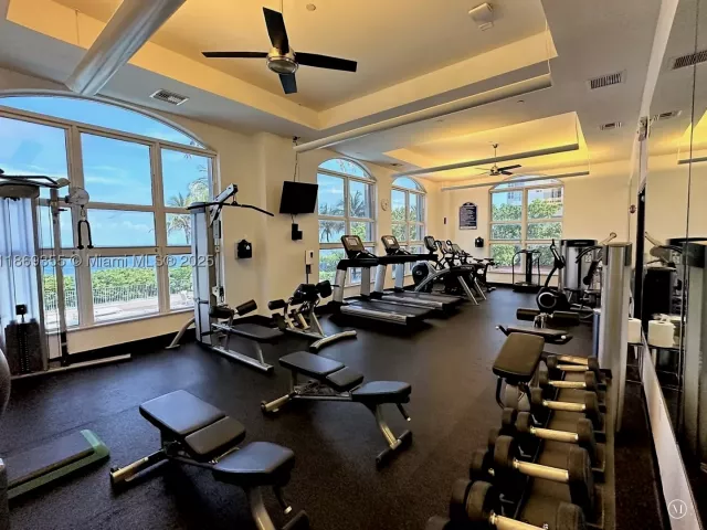 2-bedroom condo for rent in Hallandale Beach - 2080 S OCEAN DRIVE PH3 - MondialRealty