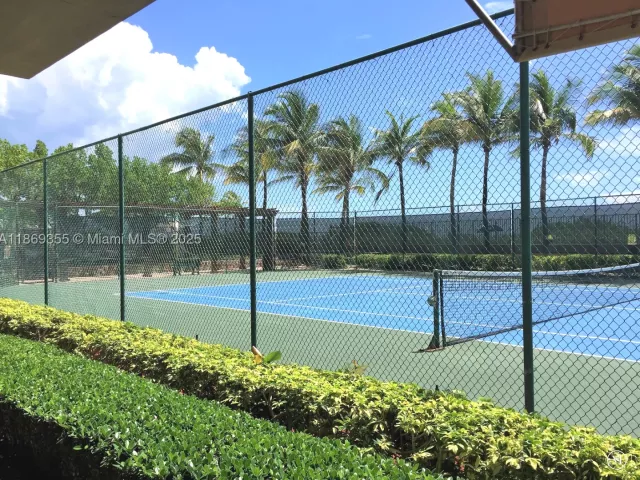 2-bedroom condo for rent in Hallandale Beach - 2080 S OCEAN DRIVE PH3 - MondialRealty