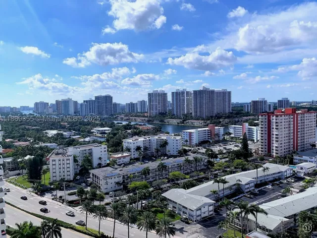 2-bedroom condo for rent in Hallandale Beach - 2080 S OCEAN DRIVE PH3 - MondialRealty