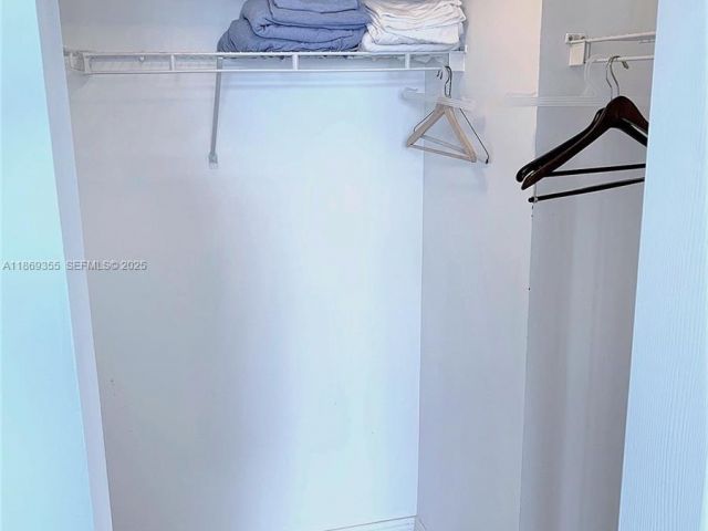 Apartment for rent  Unit #PH3 - photo 6490870