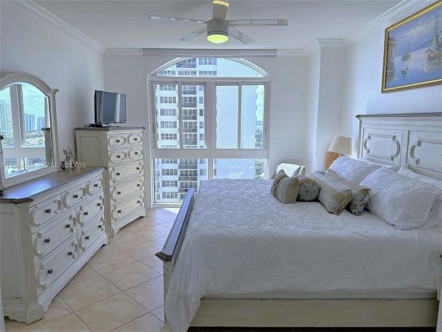 Apartment for rent  Unit #PH3 - photo 6490879