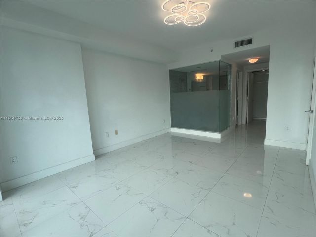 Apartment for sale  Unit #3803 - photo 6999170