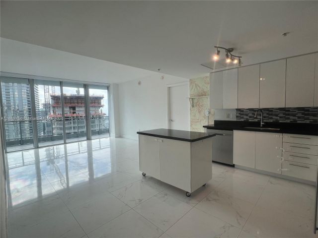 Apartment for sale  Unit #3803 - photo 6999175