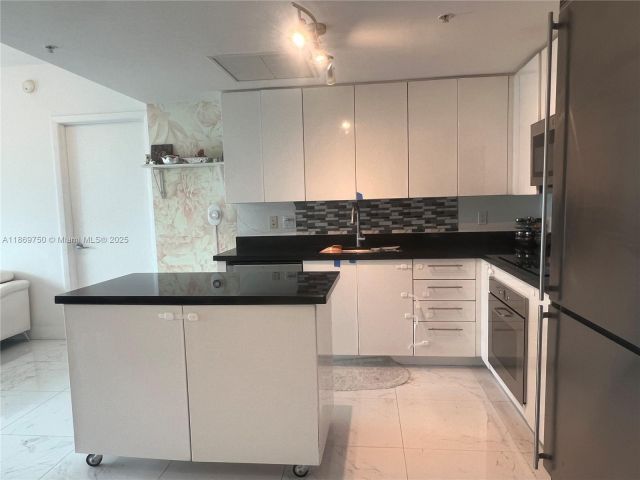 Apartment for sale  Unit #3803 - photo 6999178