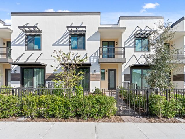 Home for rent at 3748 N Lambert Avenue N - photo 6506904