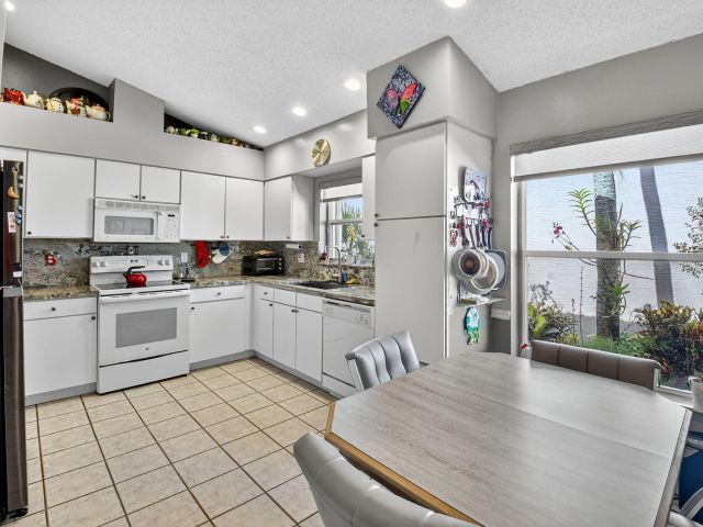 Home for sale at 7519 Eagle Point Drive - photo 6540078