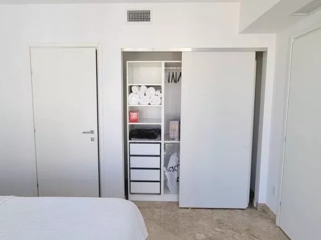 2-bedroom condo for sale in Miami - 1300 Brickell Bay Dr 3007 - MondialRealty