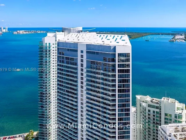 2-bedroom condo for sale in Miami - 1300 Brickell Bay Dr 3007 - MondialRealty