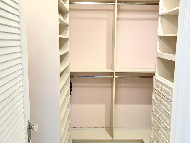 Home for rent at 950 Bolender Drive - photo 6513540