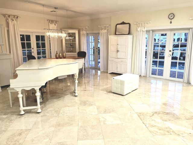 Home for rent at 950 Bolender Drive - photo 6513548