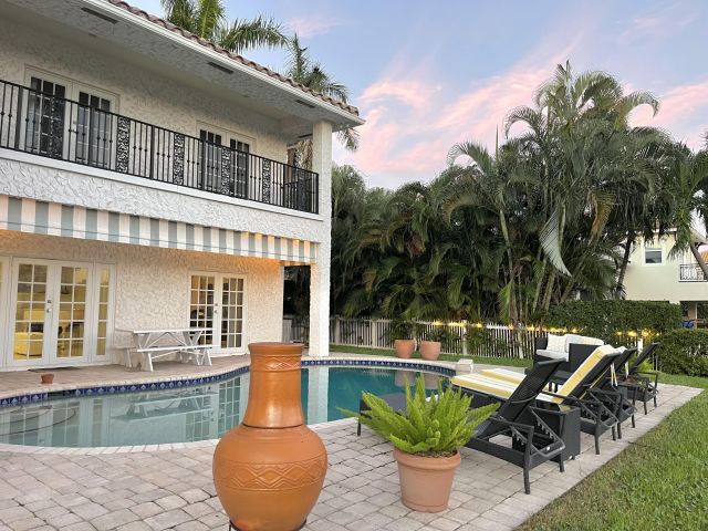 Home for rent at 950 Bolender Drive - photo 6513554