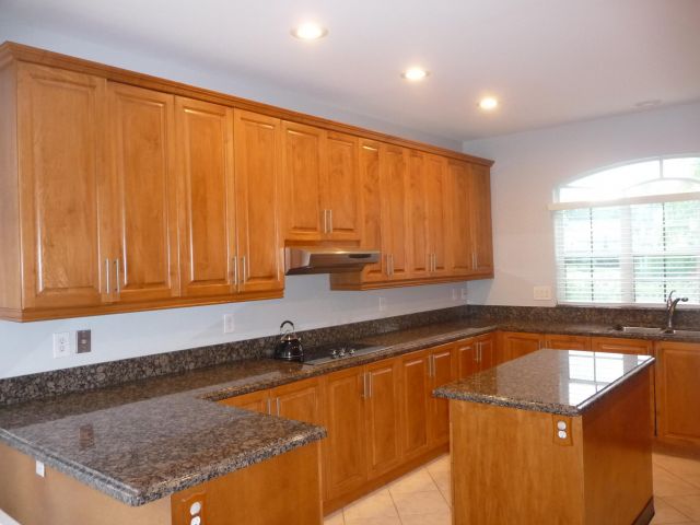 Home for rent at 20694 NW 27 Avenue - photo 6535515