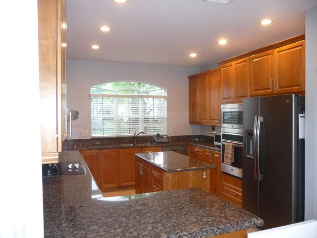 Home for rent at 20694 NW 27 Avenue - photo 6535516