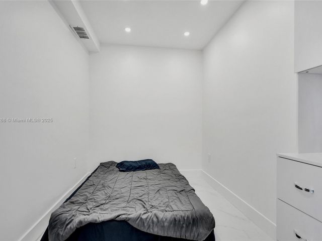 Apartment for sale  Unit #11L - photo 6484943