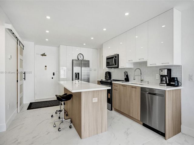 Apartment for sale  Unit #11L - photo 6484950