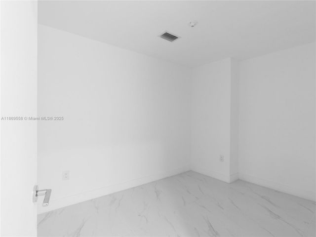 Apartment for sale  Unit #3606 - photo 6488232