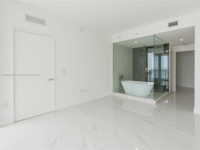 Apartment for sale  Unit #3606 - photo 6488241