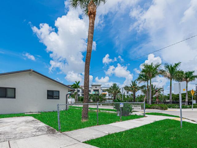 Home for rent at 2015 Wilkins Avenue - photo 6629218