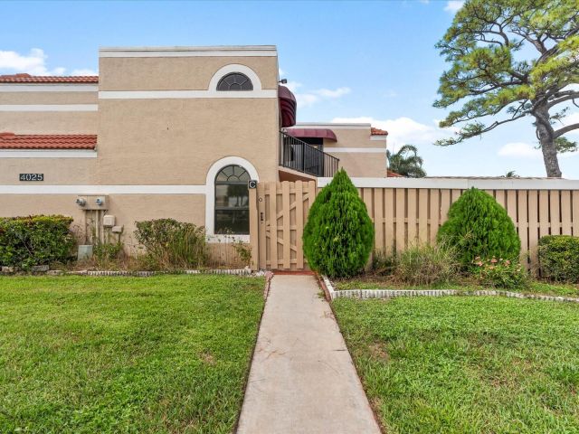 Home for rent at 4025 Village Drive C - photo 6618554