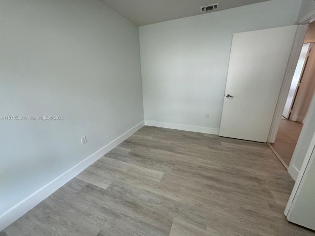 3-bedroom home for rent in Miami - 2555 NE 193rd St 2106 - MondialRealty