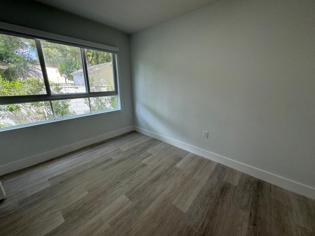 3-bedroom home for rent in Miami - 2555 NE 193rd St 2106 - MondialRealty