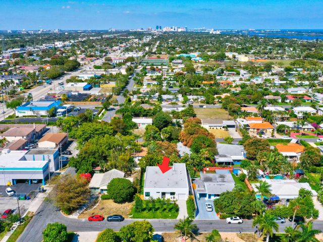 Home for rent at 369 Orange Way - photo 6533994