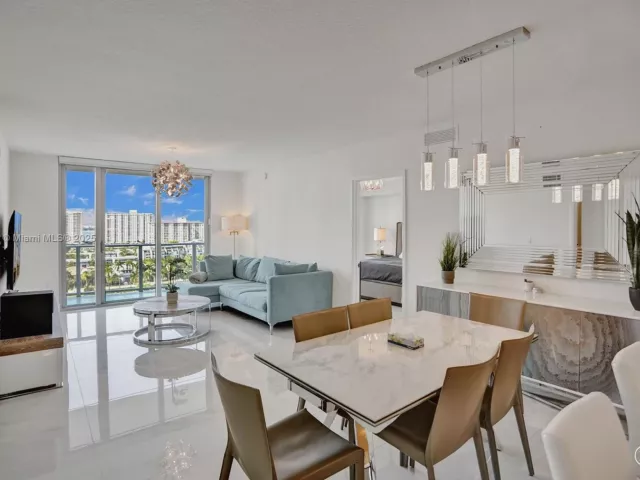 2-bedroom condo for sale in Sunny Isles Beach - 330 Sunny Isles Blvd 5-1204 - MondialRealty