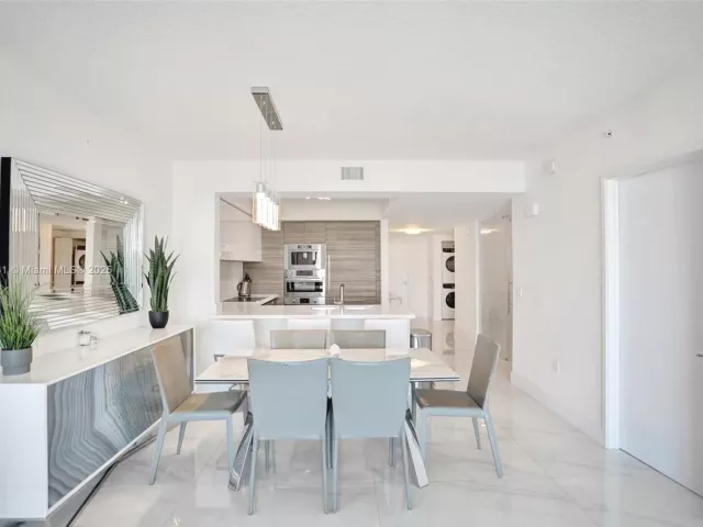 2-bedroom condo for sale in Sunny Isles Beach - 330 Sunny Isles Blvd 5-1204 - MondialRealty