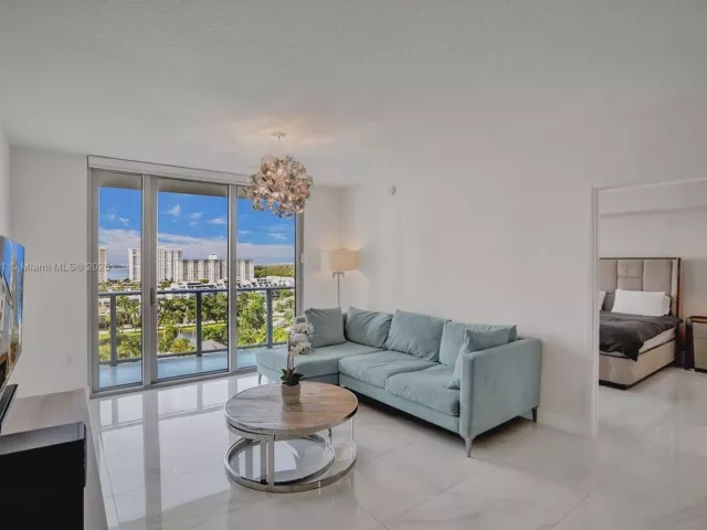 2-bedroom condo for sale in Sunny Isles Beach - 330 Sunny Isles Blvd 5-1204 - MondialRealty