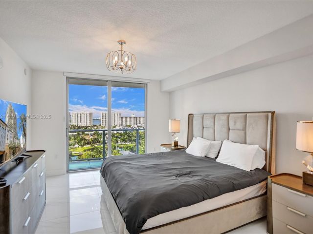 Apartment for sale  Unit #5-1204 - photo 6488275