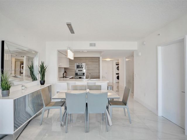 Apartment for sale  Unit #5-1204 - photo 6488278