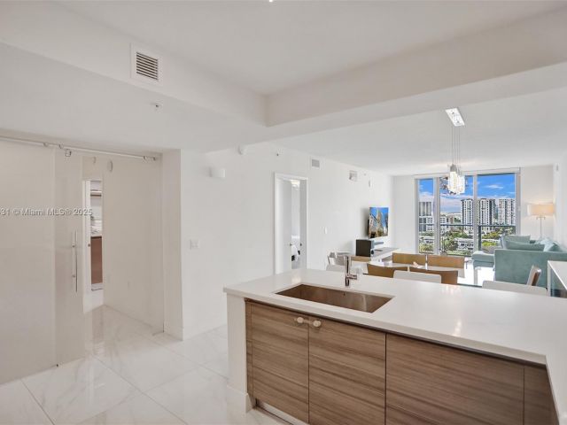 Apartment for sale  Unit #5-1204 - photo 6488285