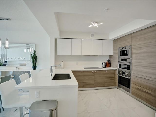 Apartment for sale  Unit #5-1204 - photo 6488287