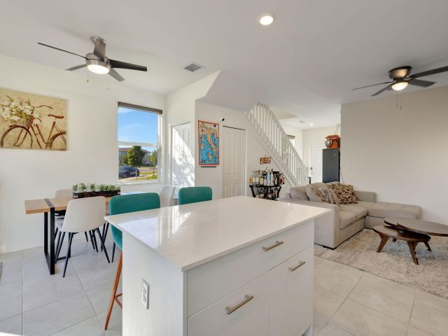 Home for rent at 12227 NW 23rd Path - photo 6506129